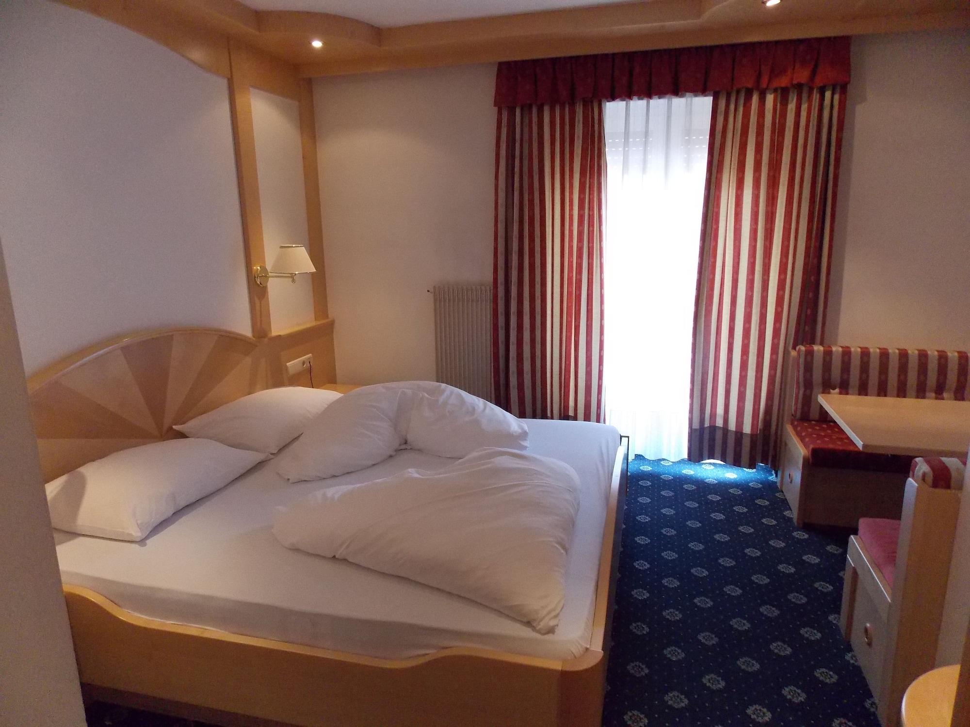 Hotel Chrys Bolzano Esterno foto