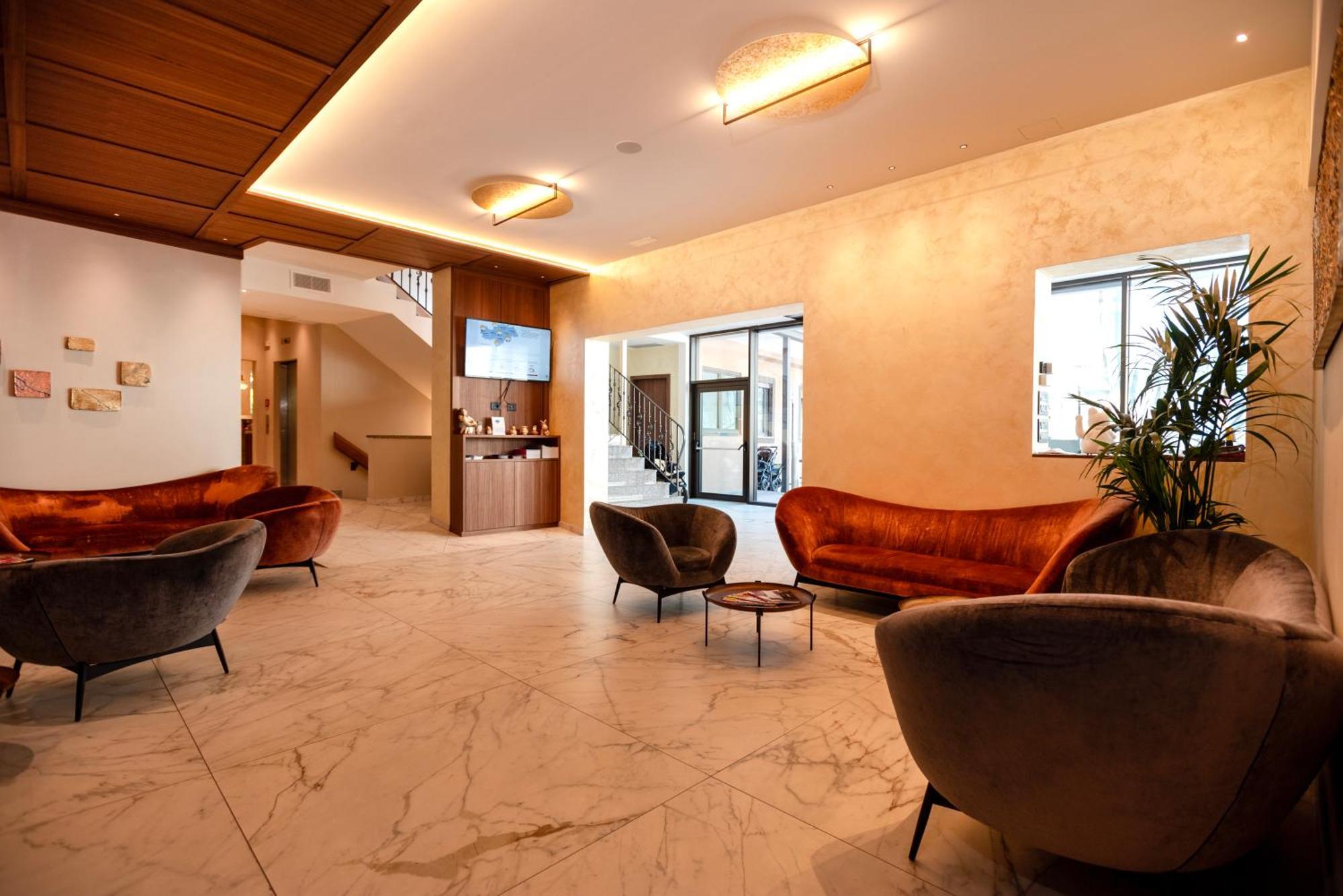Hotel Chrys Bolzano Esterno foto
